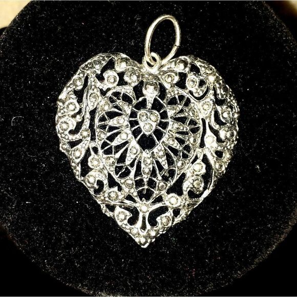 Vintage | Silver Scrolling Heart Pendant - Picture 1 of 2